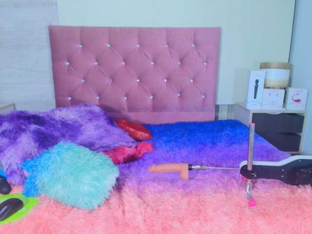 pamela-boobs's BongaCams show and profile