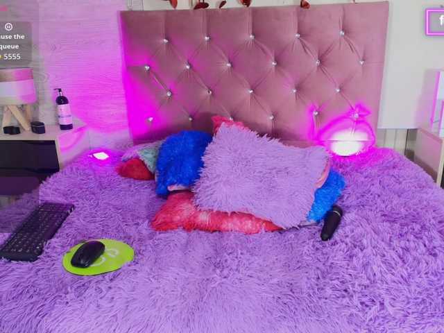 pamela-boobs's BongaCams show and profile