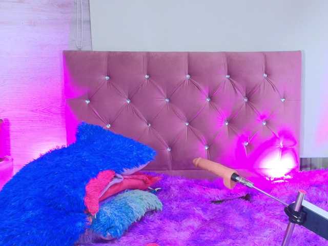 pamela-boobs's BongaCams show and profile