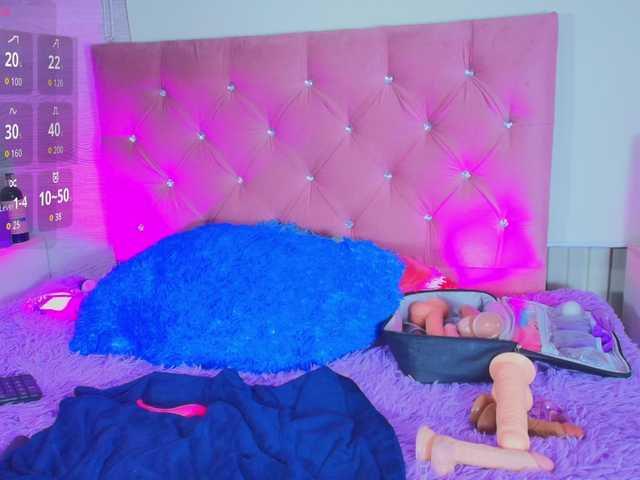 pamela-boobs's BongaCams show and profile