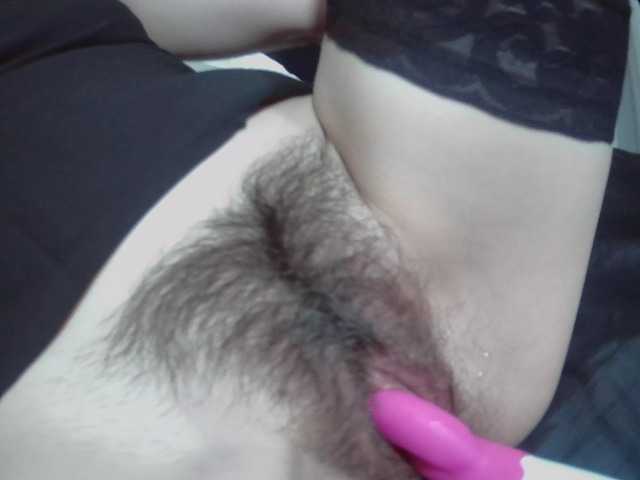 RoxxannaHairy's BongaCams show and profile