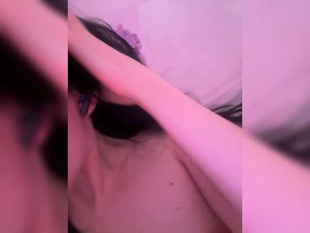 pinklildoll's BongaCams show and profile