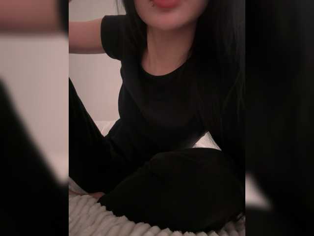 pinklildoll's BongaCams show and profile