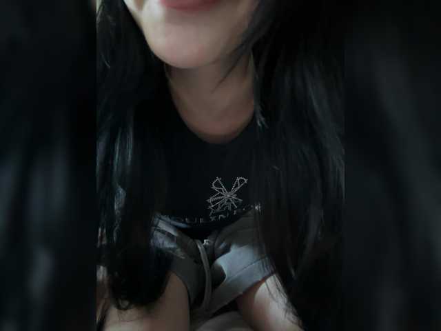 pinklildoll's BongaCams show and profile