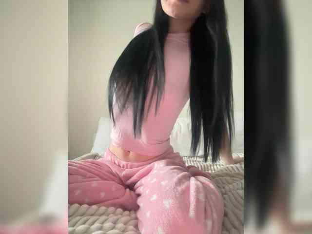 pinklildoll webcam