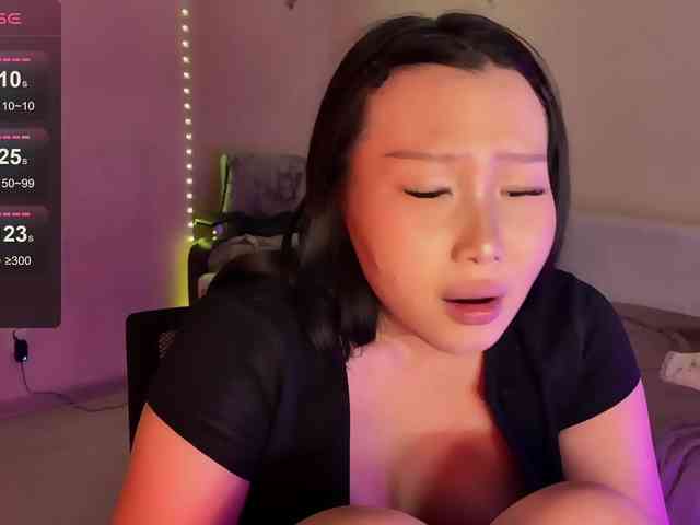 darsywhispers Live Webcam on BongaCams