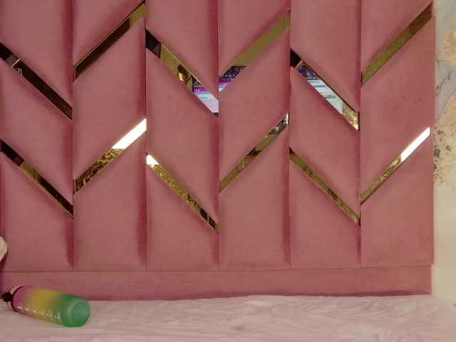 littleapril's BongaCams show and profile