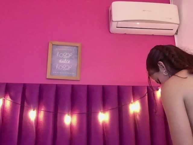 littleapril's BongaCams show and profile