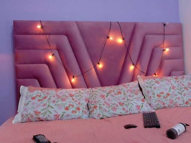 littleapril's BongaCams show and profile