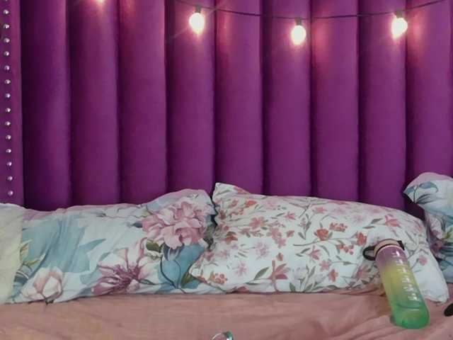 littleapril's BongaCams show and profile