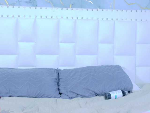 littleapril's BongaCams show and profile