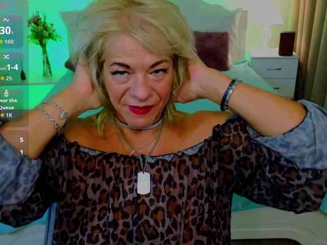 free adult chat room AnittaHarris