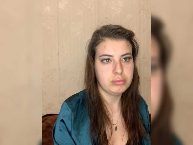 MiraCastellon live cam profile