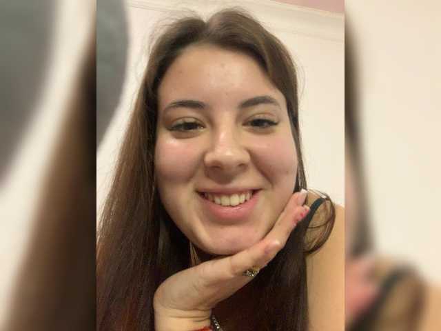 MiraCastellon's BongaCams show and profile