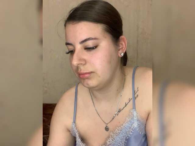 MiraCastellon's BongaCams show and profile