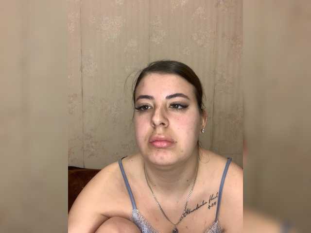 MiraCastellon's BongaCams show and profile