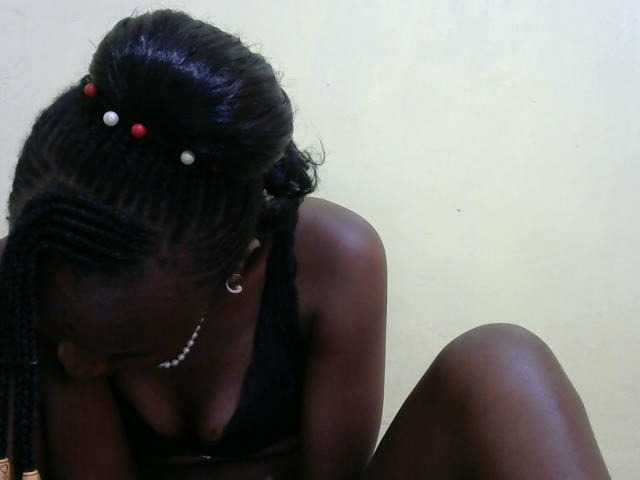 Sex chat with Lovelybabraa — Watch free online 18+