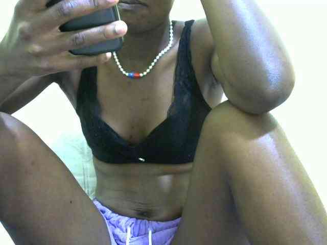 Lovelybabraa webcam
