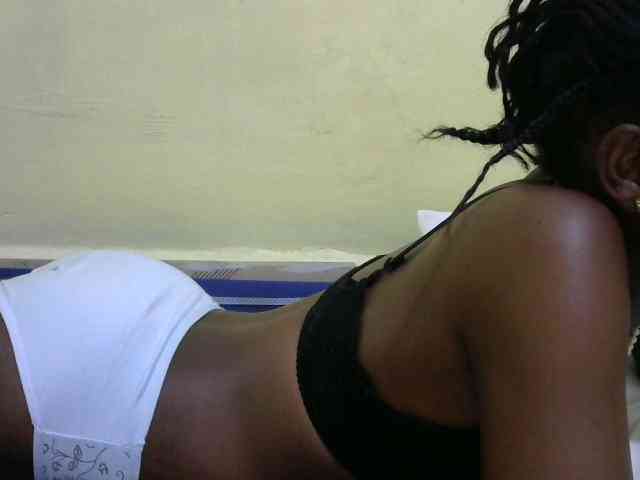 Lovelybabraa webcam