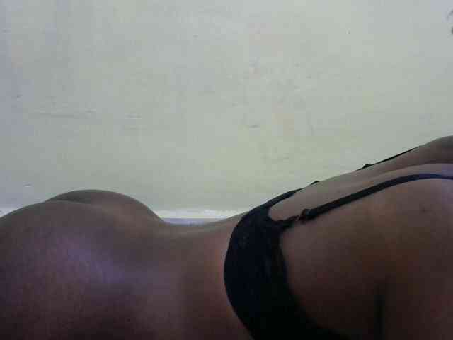 Lovelybabraa webcam