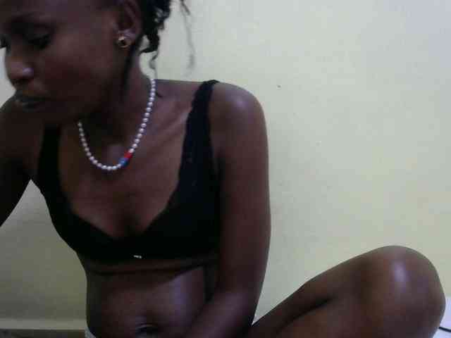Lovelybabraa webcam