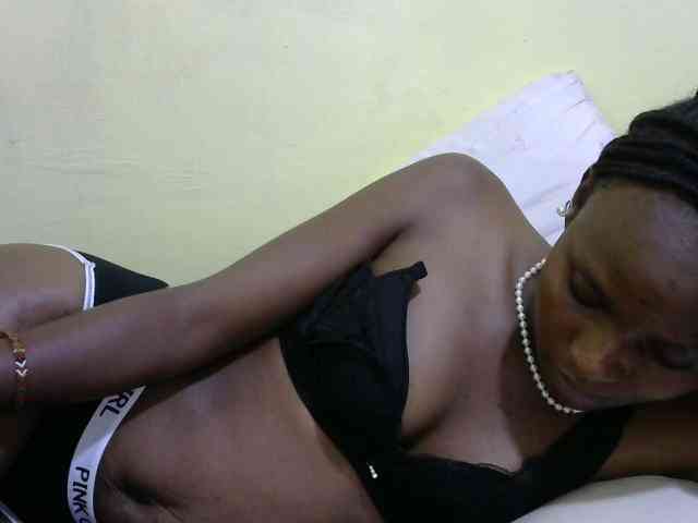 Lovelybabraa webcam