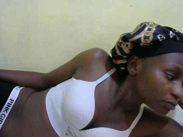 Lovelybabraa webcam