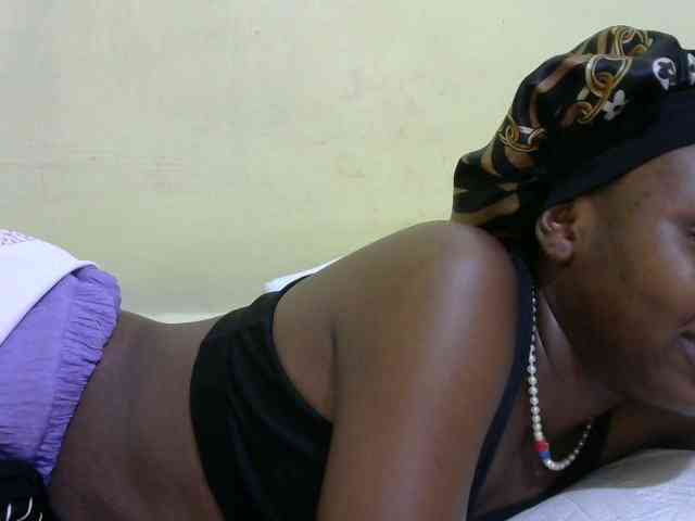 Lovelybabraa webcam