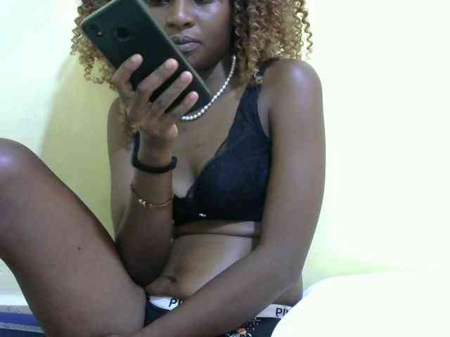 Lovelybabraa webcam
