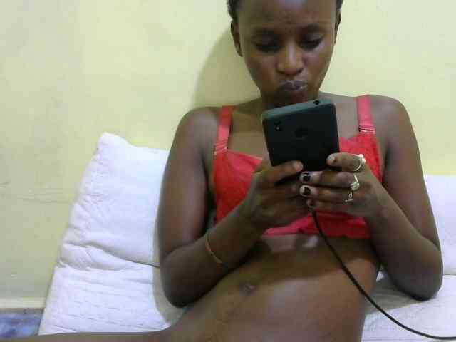 Lovelybabraa webcam