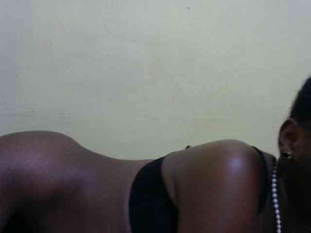 Lovelybabraa webcam
