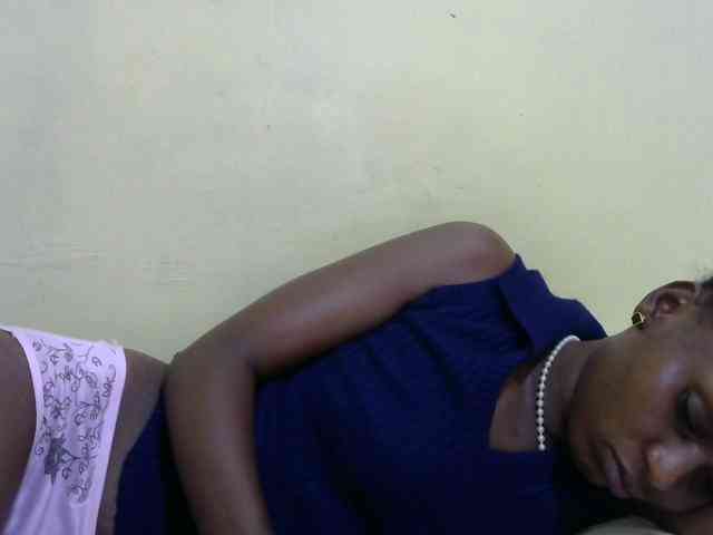 Lovelybabraa webcam