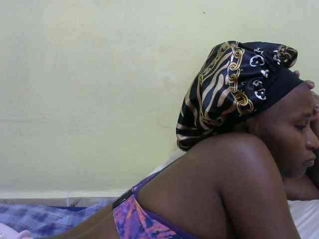 Lovelybabraa webcam