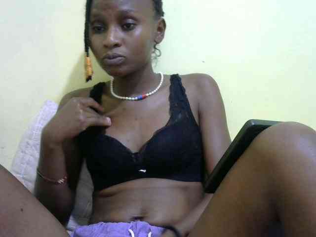 Lovelybabraa webcam