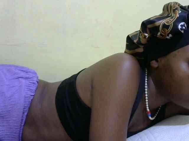 Lovelybabraa webcam