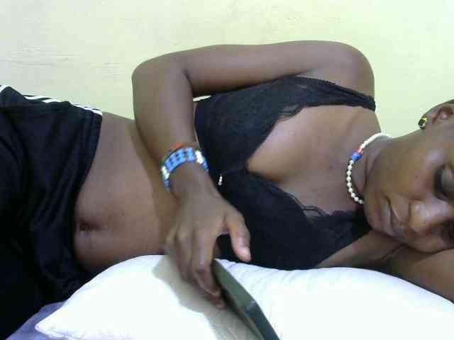 Lovelybabraa webcam