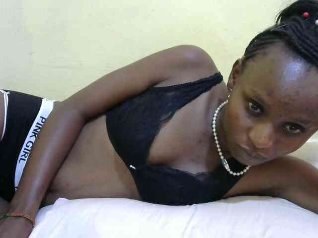 Lovelybabraa webcam