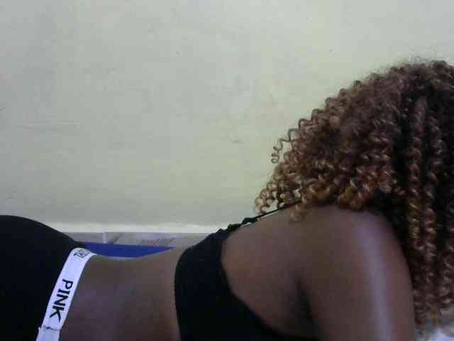 Lovelybabraa webcam