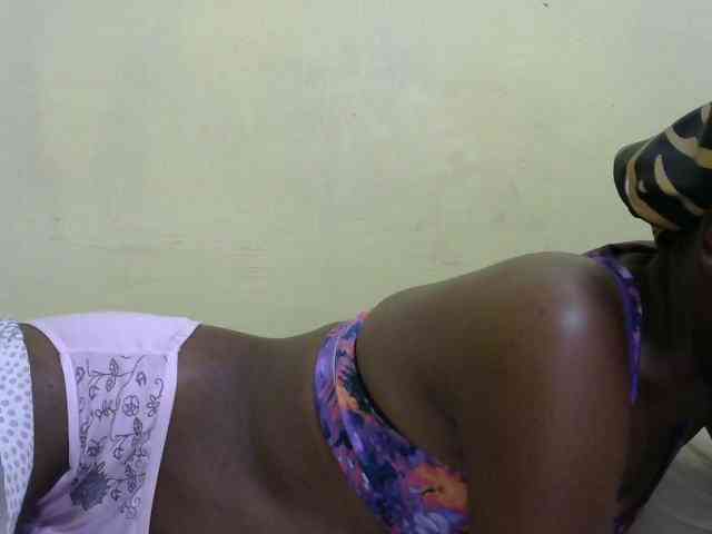 Lovelybabraa webcam
