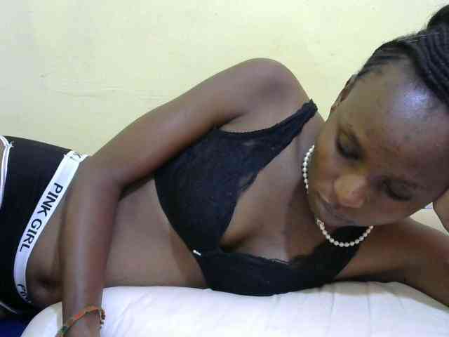 Lovelybabraa webcam