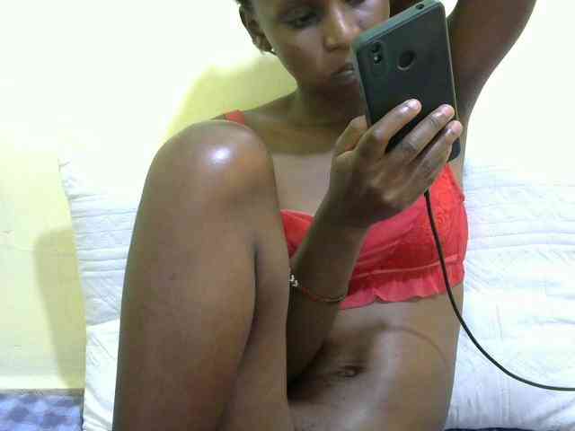 Lovelybabraa webcam