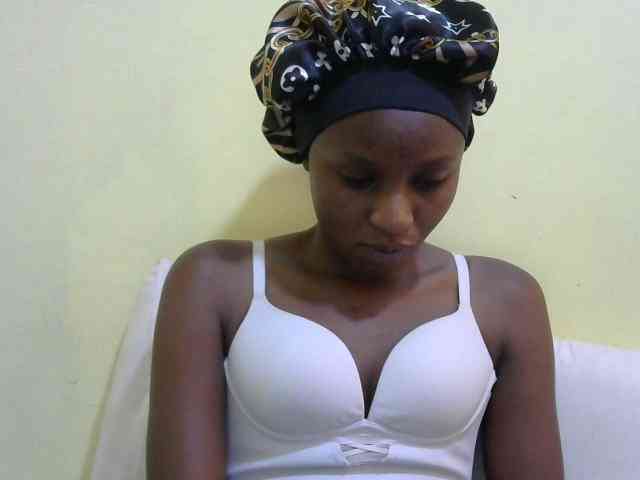 Lovelybabraa webcam