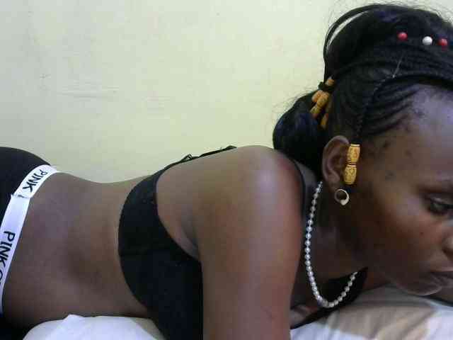 Lovelybabraa webcam