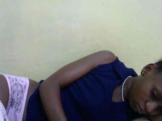 Lovelybabraa webcam