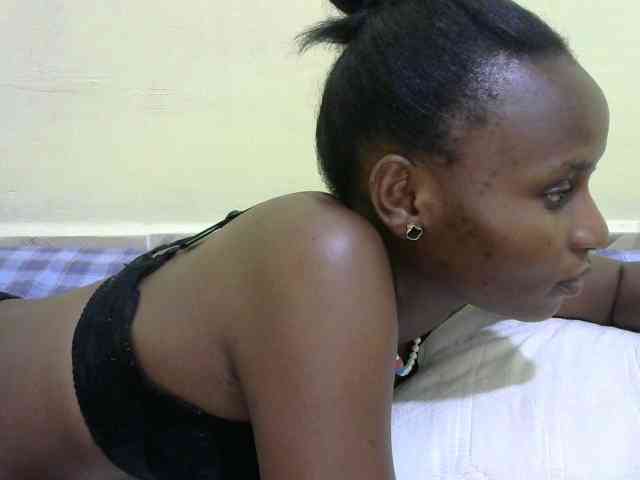 Lovelybabraa webcam