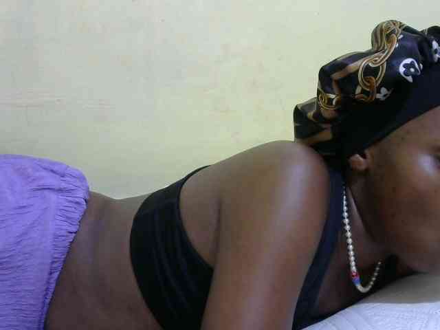 Lovelybabraa webcam