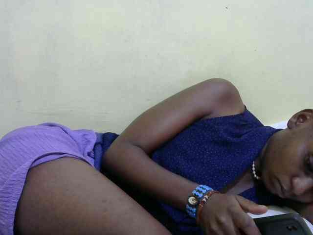 Lovelybabraa webcam