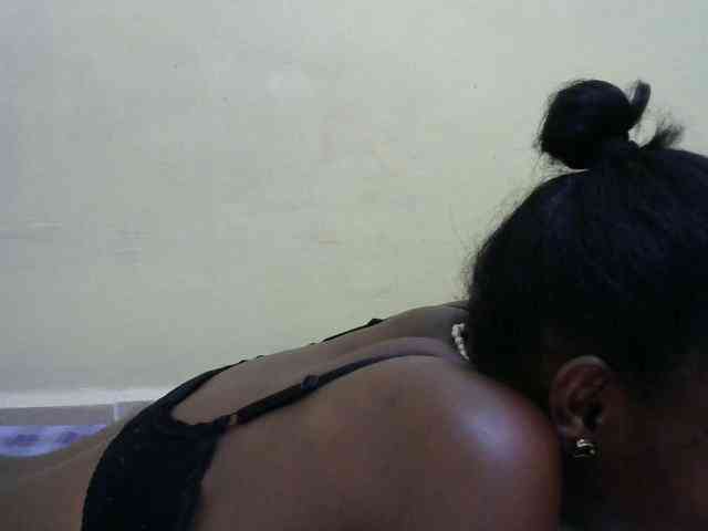 Lovelybabraa webcam