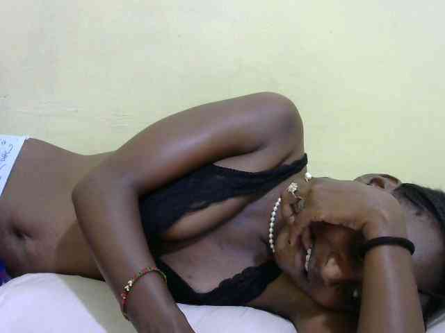 Lovelybabraa webcam