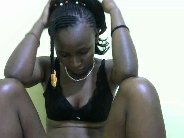 Lovelybabraa webcam